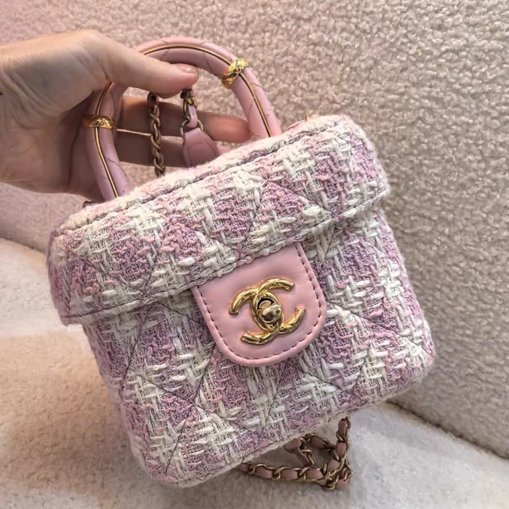 Chanel tweed bag - Picture 6 of 16